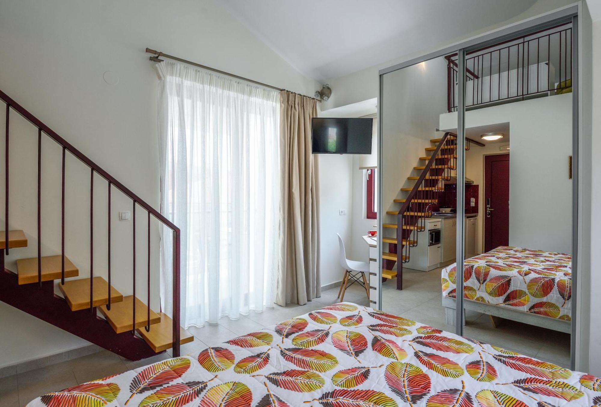 Elpiniki Luxury Rooms Nea Poteidaia Zewnętrze zdjęcie