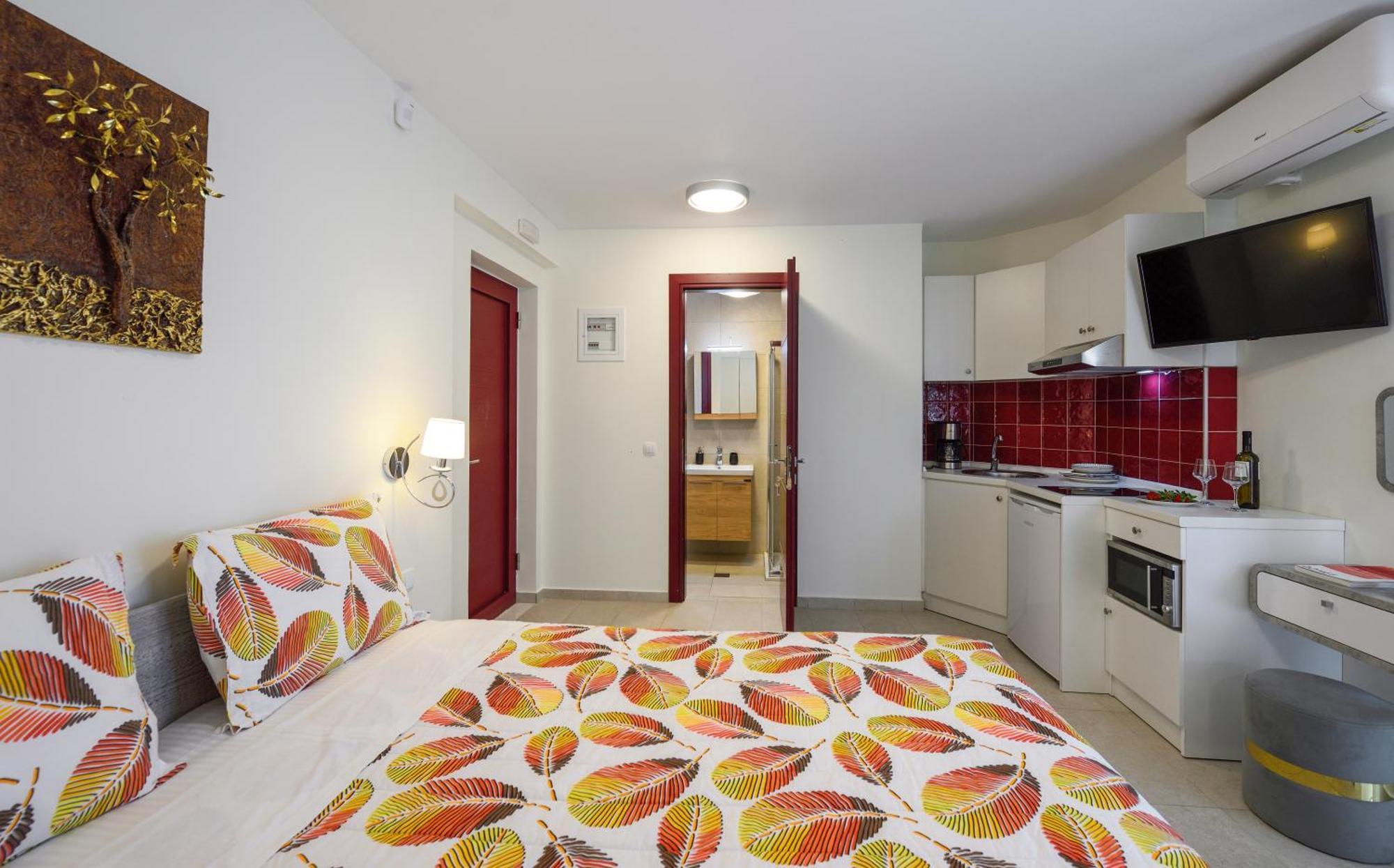 Elpiniki Luxury Rooms Nea Poteidaia Zewnętrze zdjęcie