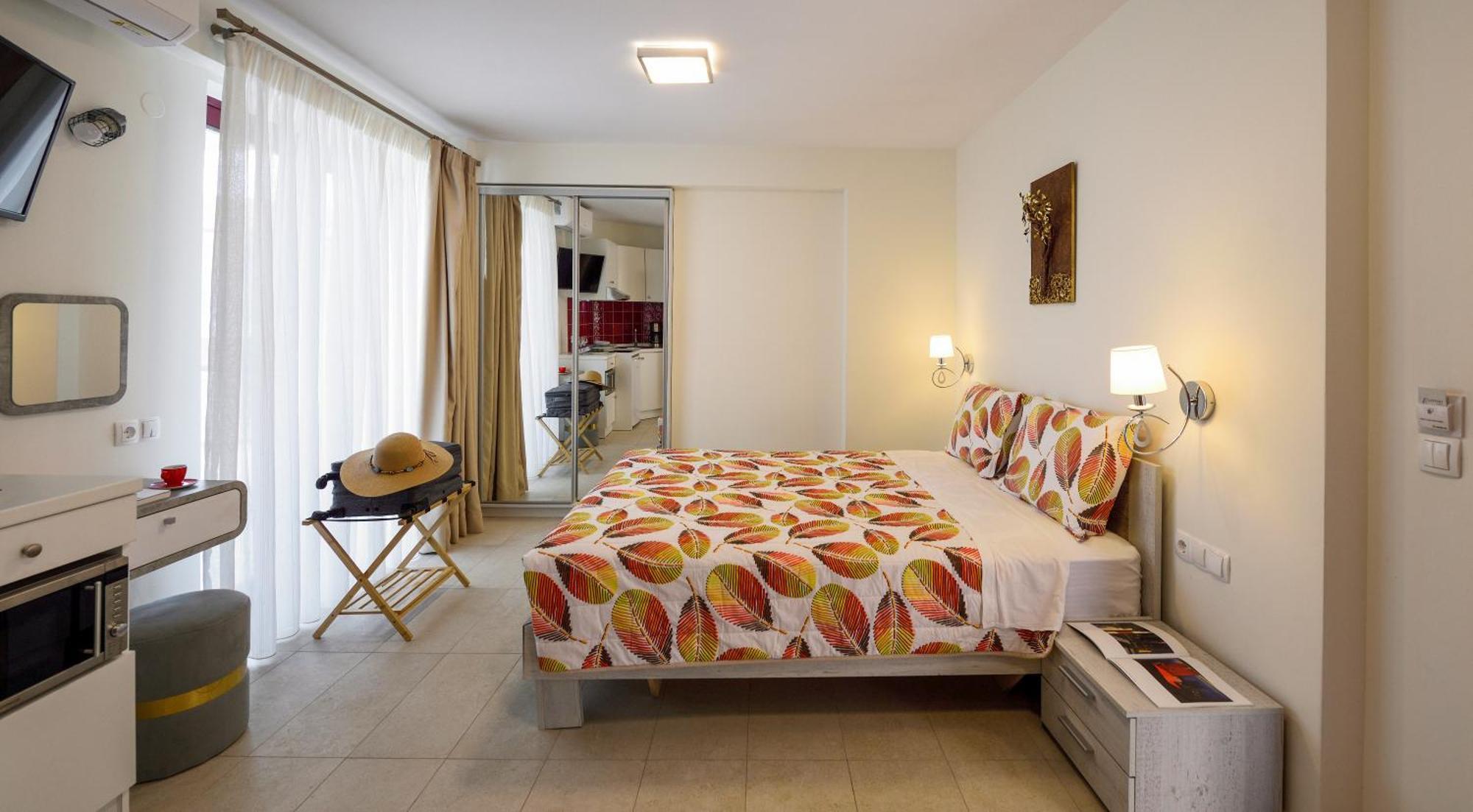 Elpiniki Luxury Rooms Nea Poteidaia Zewnętrze zdjęcie