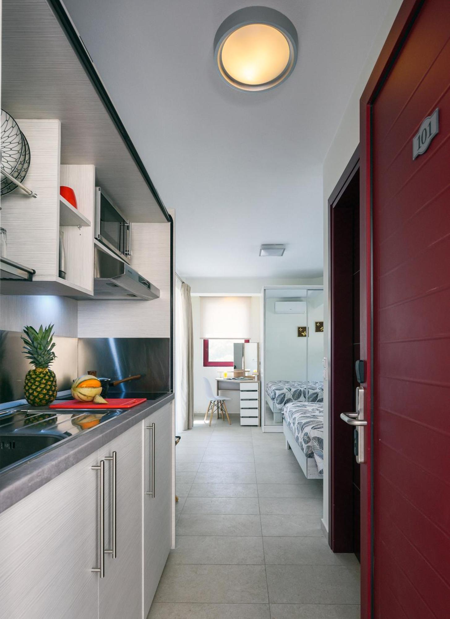 Elpiniki Luxury Rooms Nea Poteidaia Zewnętrze zdjęcie