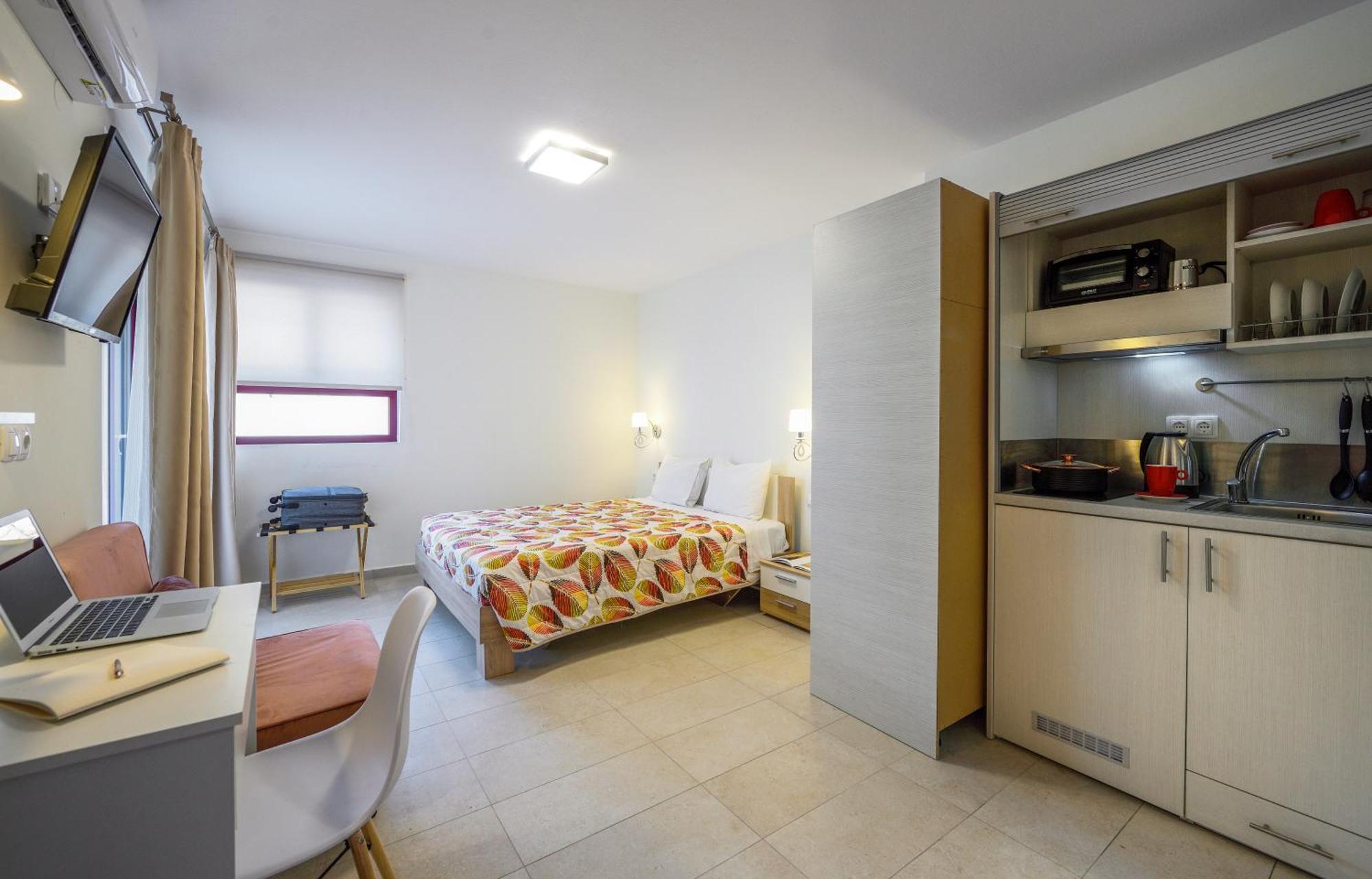 Elpiniki Luxury Rooms Nea Poteidaia Zewnętrze zdjęcie