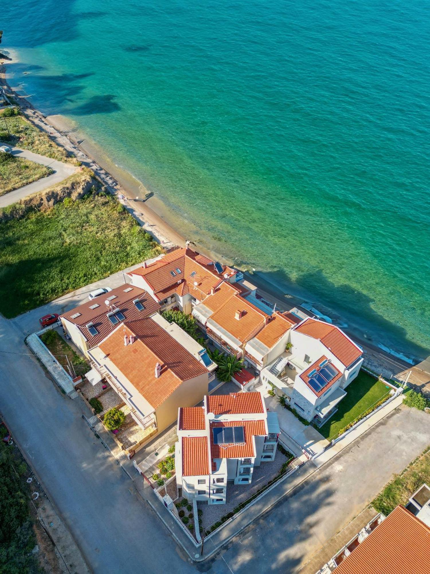 Elpiniki Luxury Rooms Nea Poteidaia Zewnętrze zdjęcie